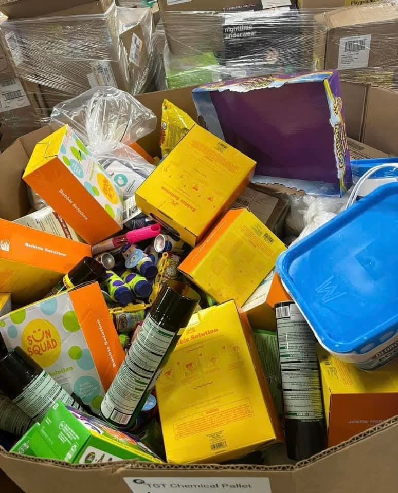 IMG_0853 Cosmetic Liquidation Pallet – image 9