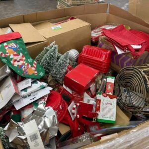 Christmas Pallets – image 3
