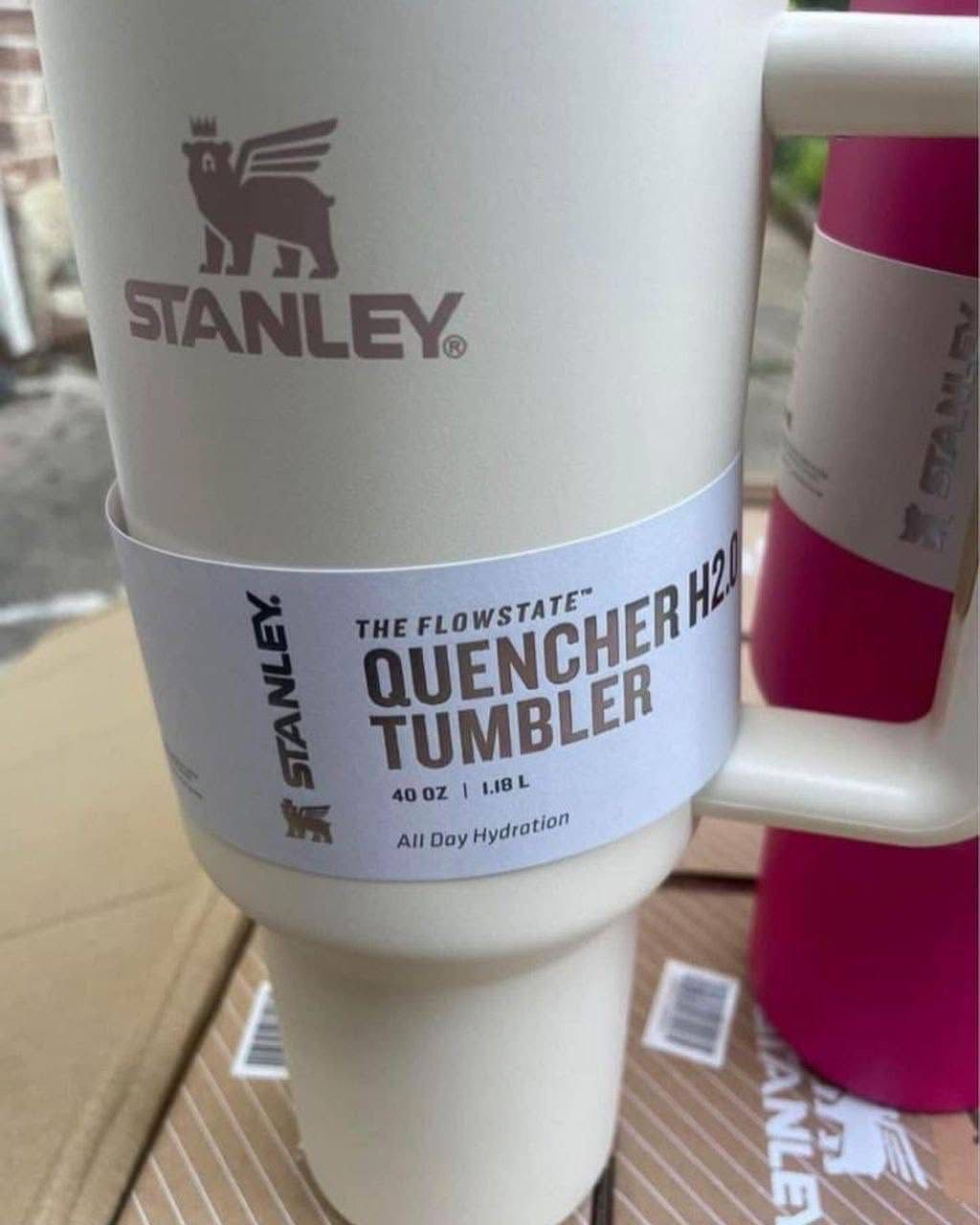 WhatsApp Image 2025-10-23 at 16.23.29 (2) Stanley Cup Pallets – image 4