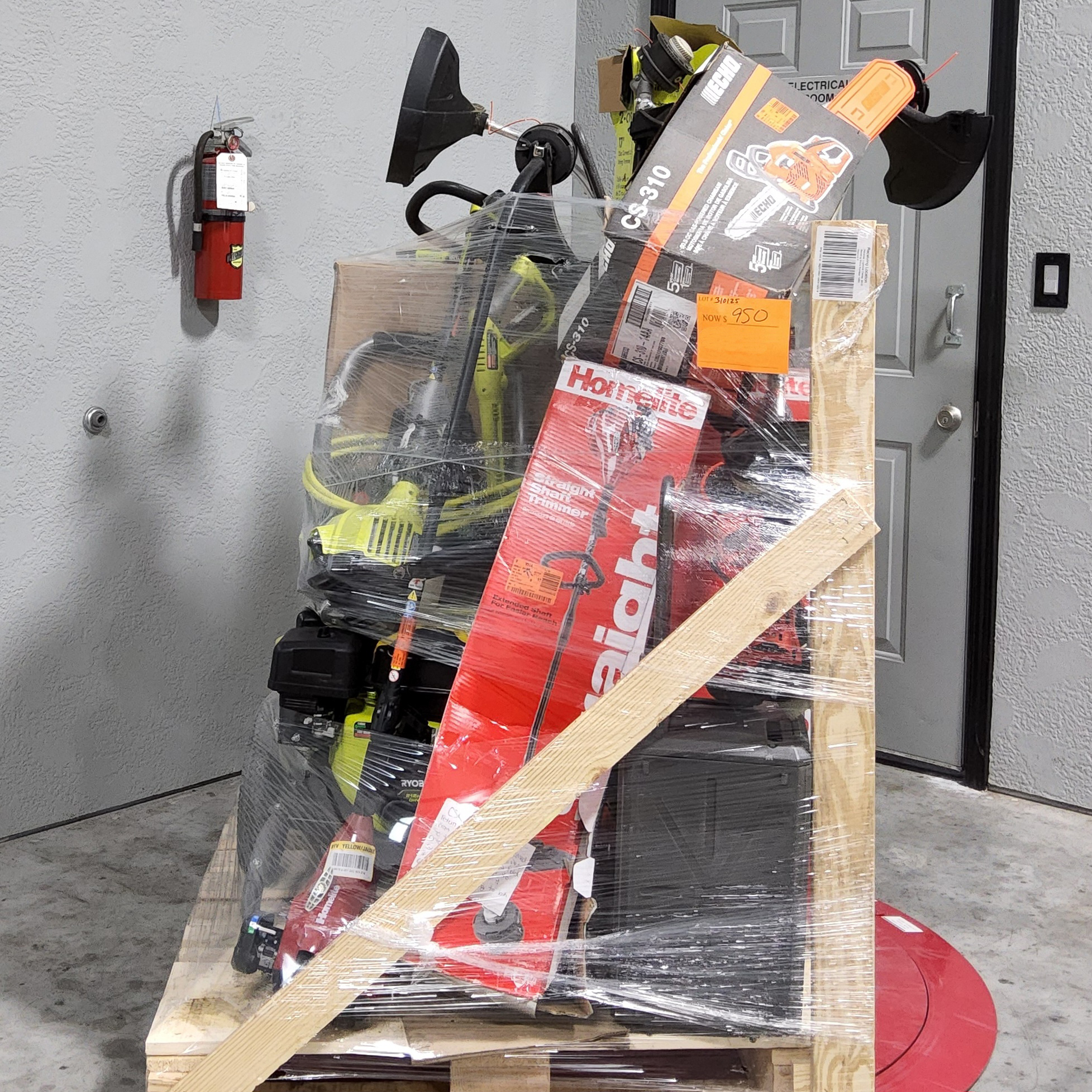 Outdoor Equipment Pallet – Lot 310125