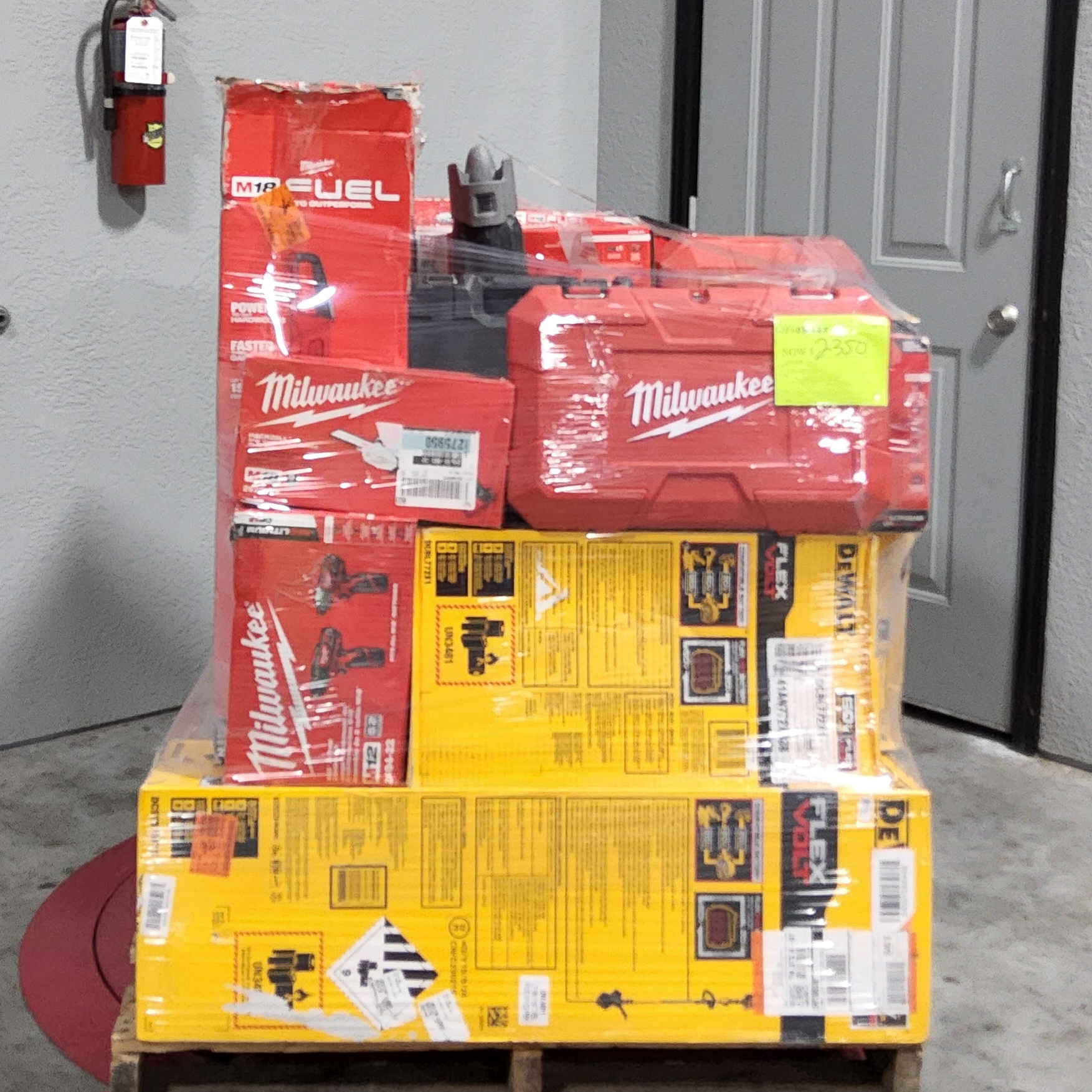 Milwaukee & DeWalt Pallet – Lot 030225