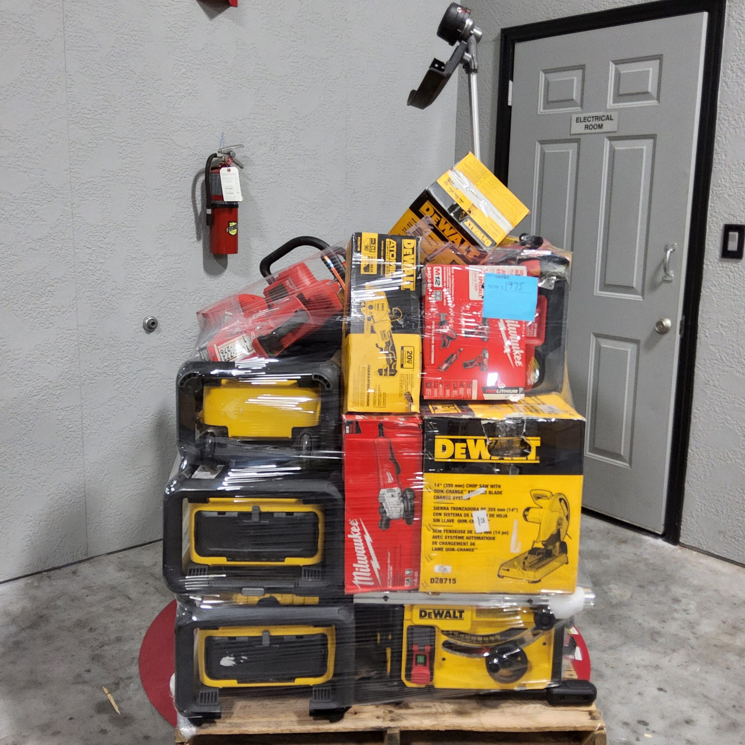 Milwaukee & DeWalt Pallet – Lot 110425